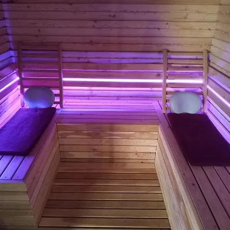 L'ecurie Duplex Welness Apartman *