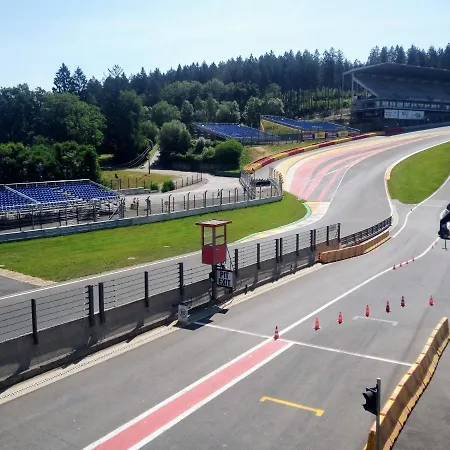 L'ecurie Duplex Welness Apartman Spa